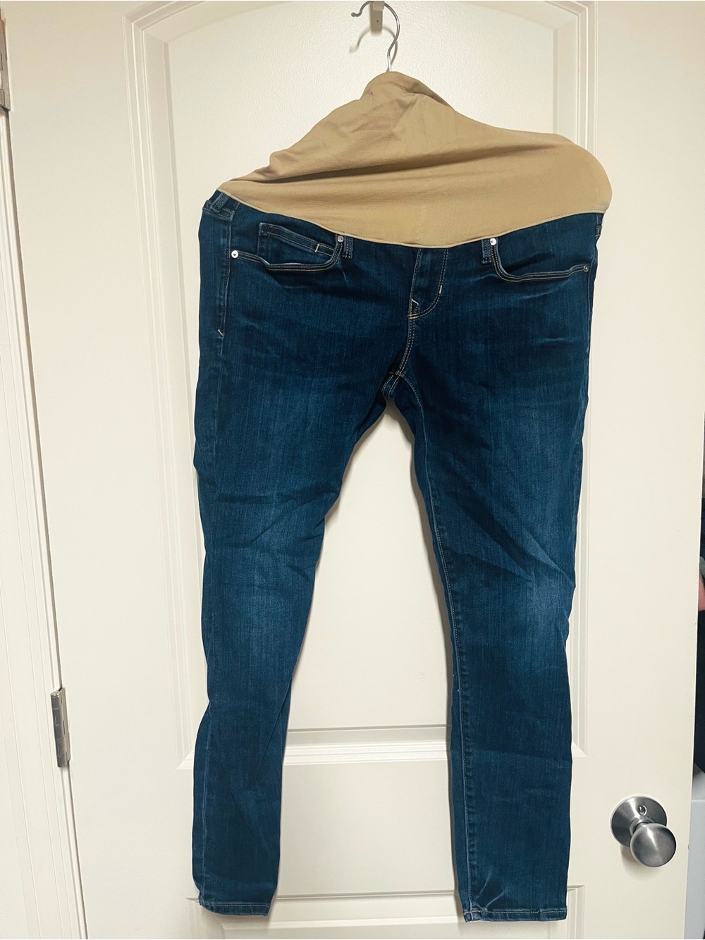 Gap Medium Wash Maternity Jeans w Stretch Waistband Legging JeanSize 2/26 short